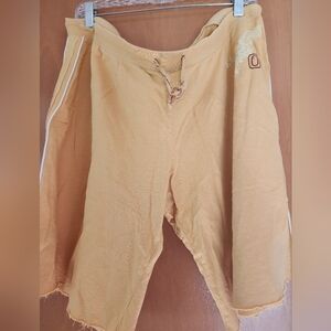 MOSSIMO SUPPLY CO. SWEAT SHORTS XXL YELLOW